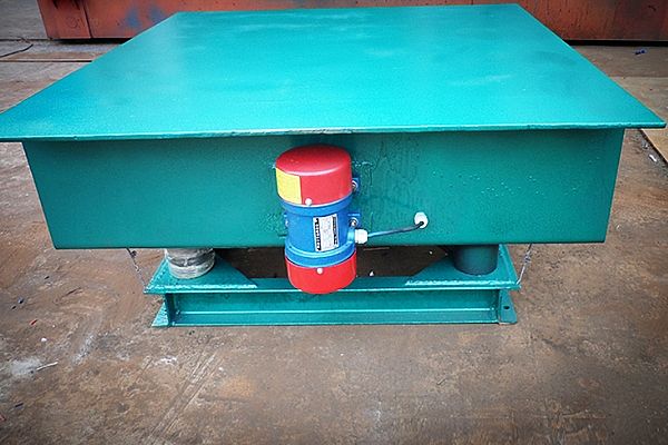 振實(shí)臺,振動平臺